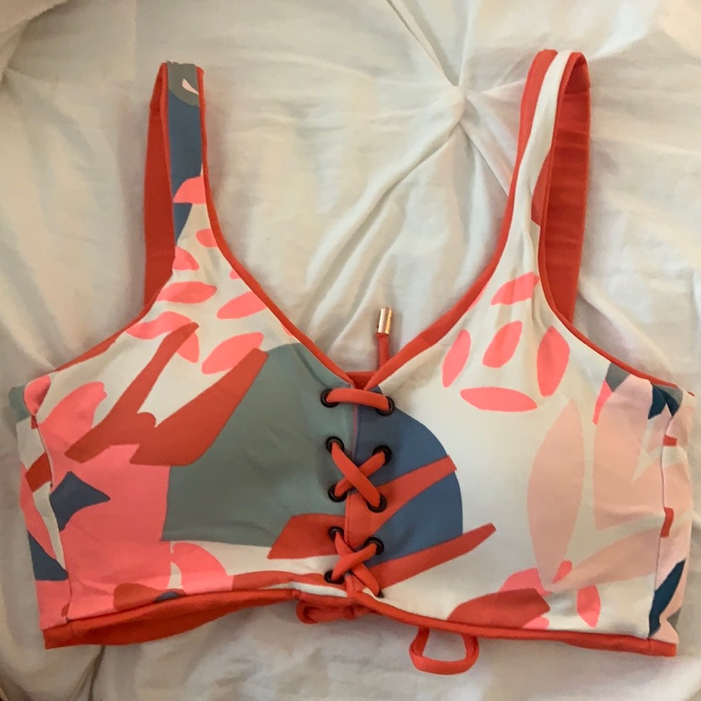 MAAJI 4-Way Reversible bikini Top- ONLY WORN TWICE